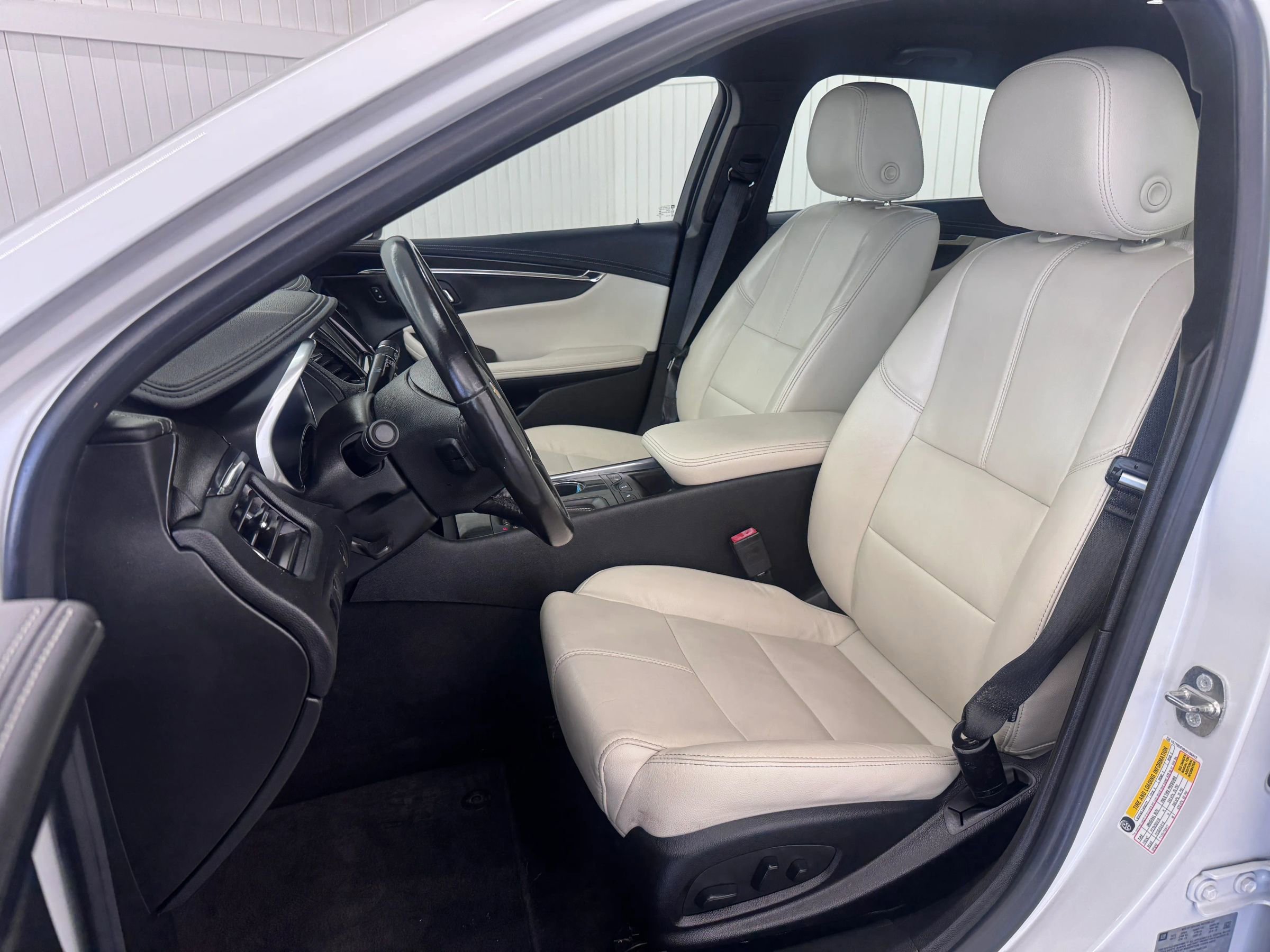 Used 2018 Chevrolet Impala LT w/ LT Leather Package image 9