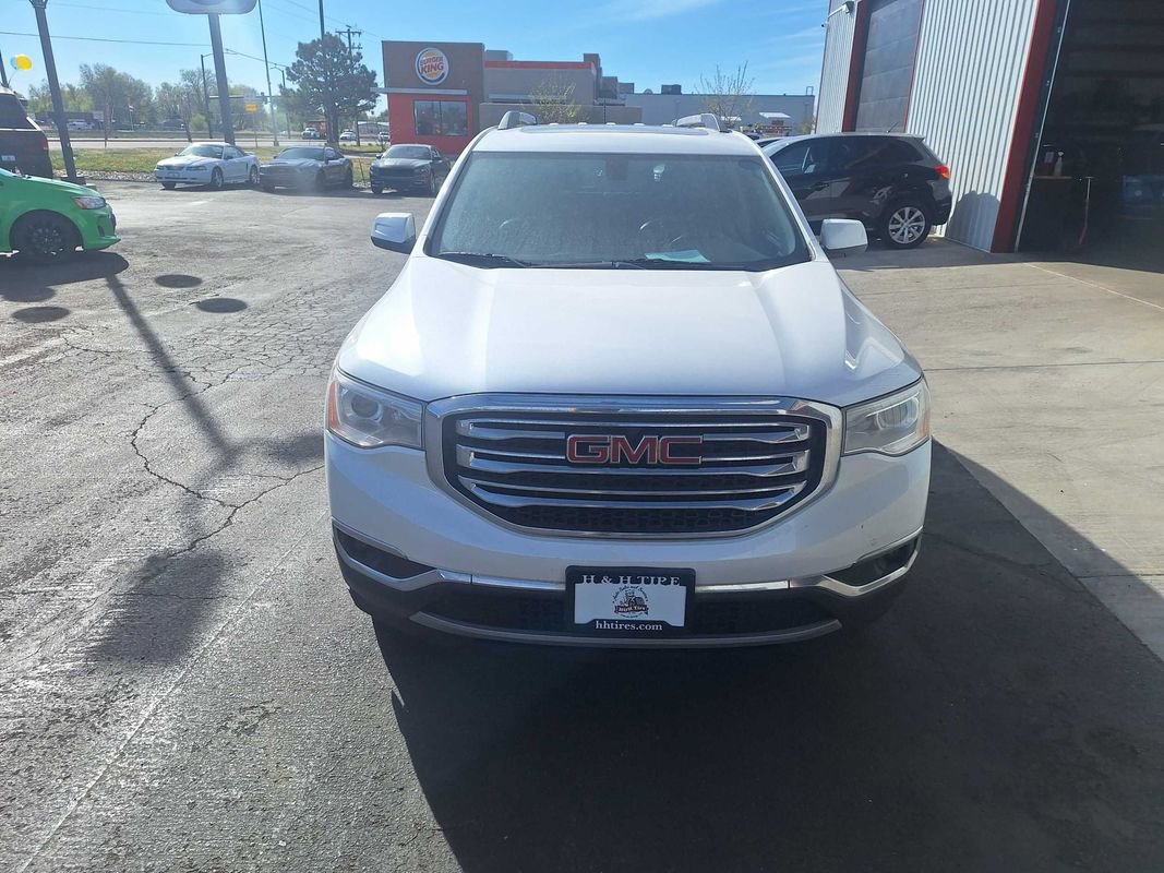 Used 2017 GMC Acadia SLT image 11