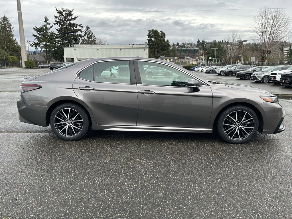 Certified 2024 Toyota Camry SE image 4