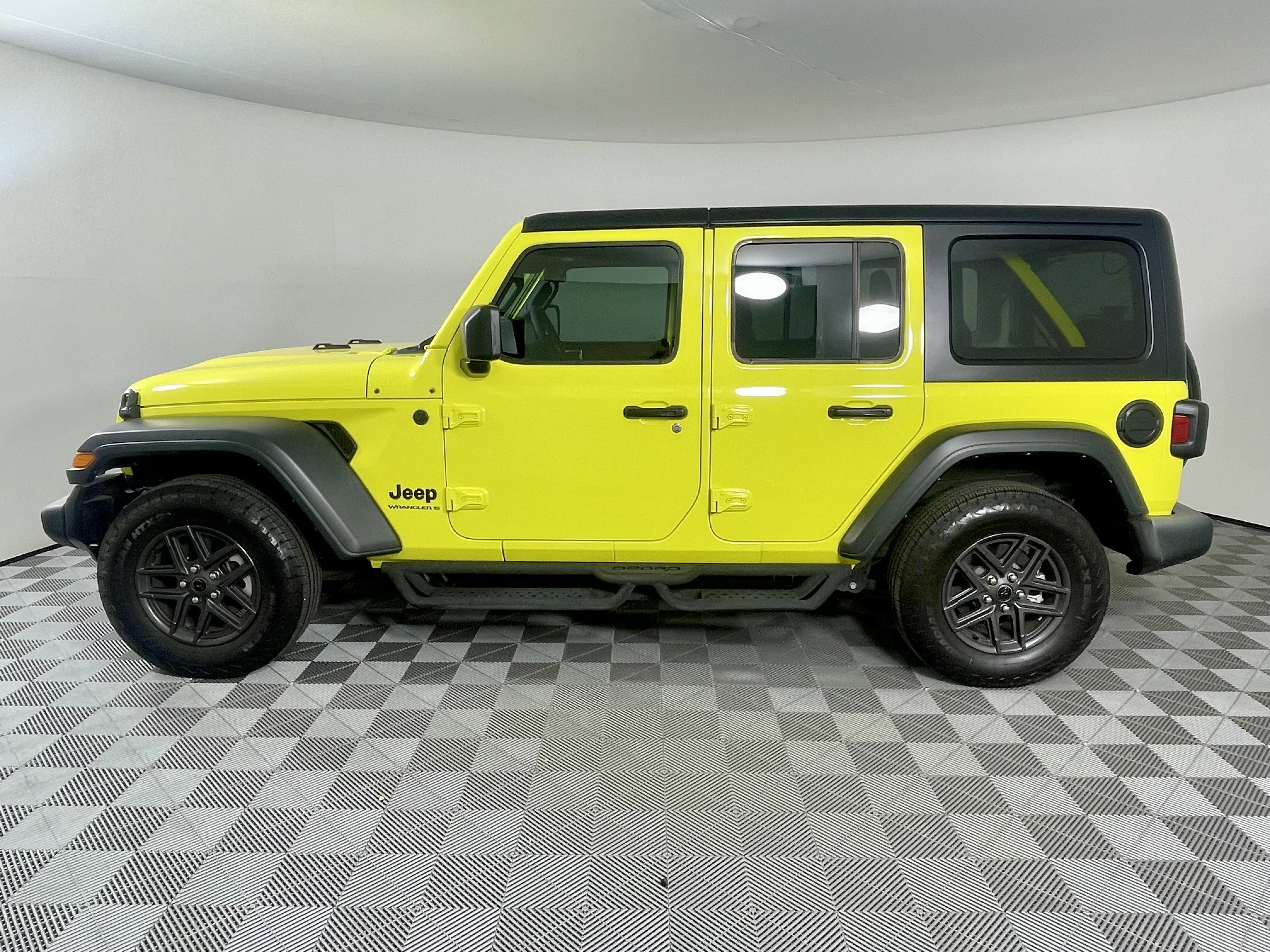 Certified 2024 Jeep Wrangler Sport S image 2