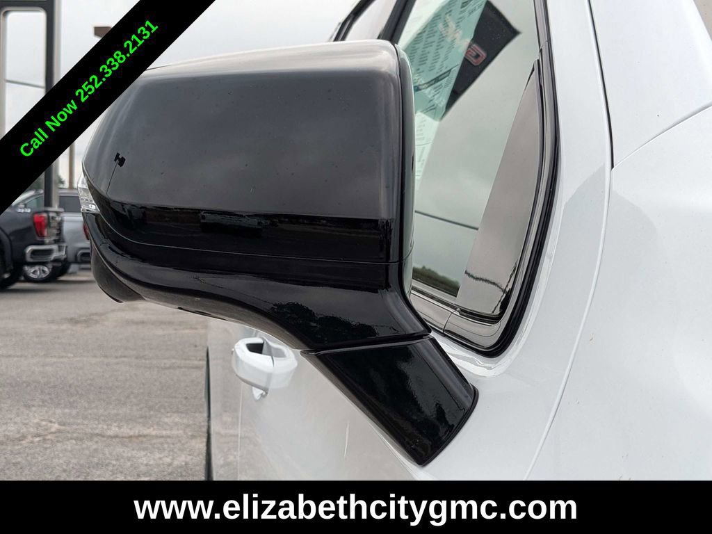 New 2026 GMC Yukon XL AT4 w/ AT4 Premium Package image 11