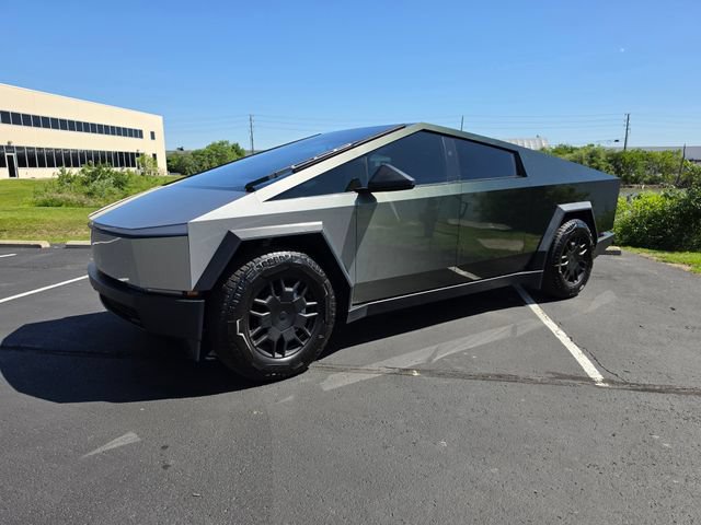 Used 2024 Tesla Cybertruck Cyberbeast AWD/4WD image 14