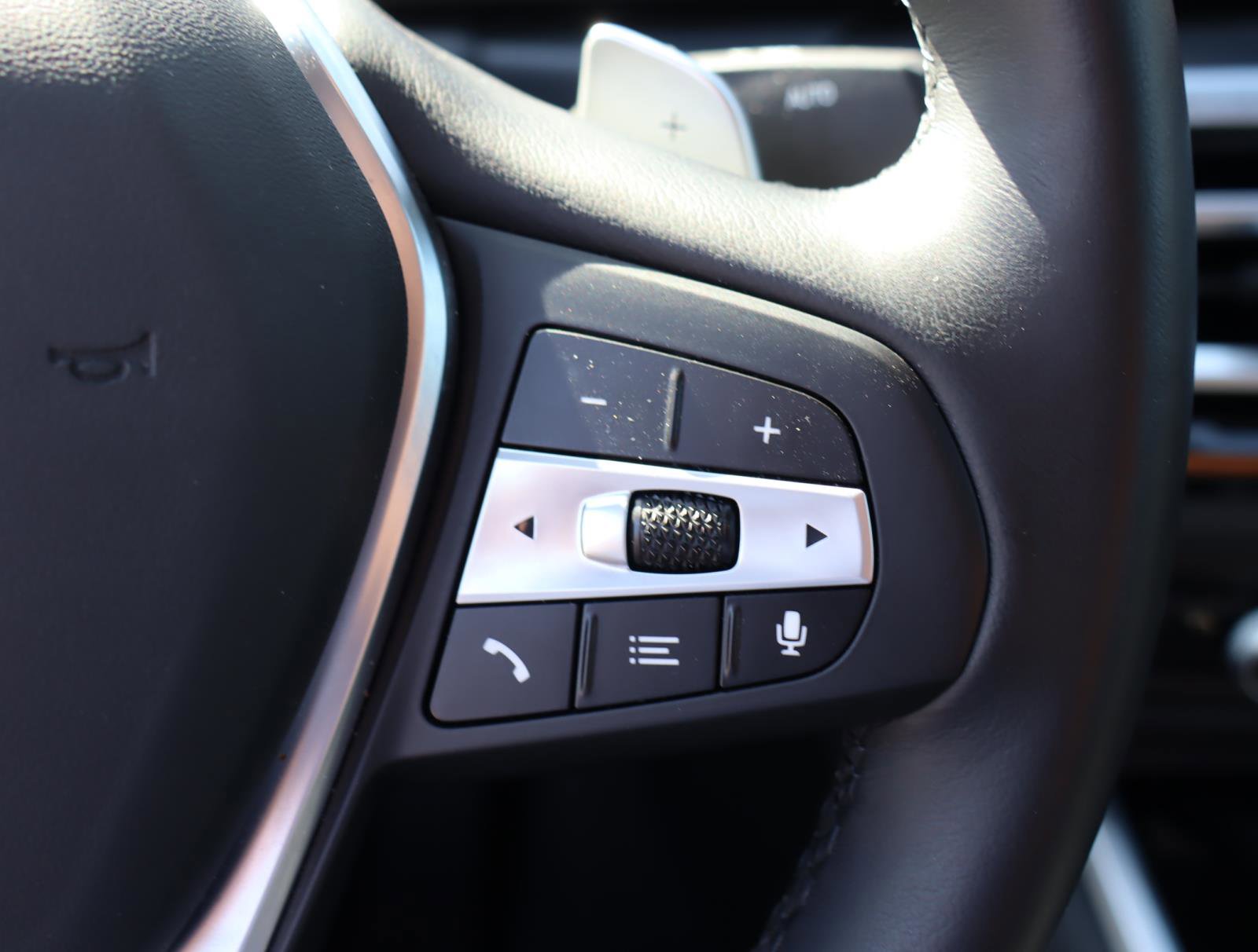 Used 2024 BMW 330i Sedan image 17