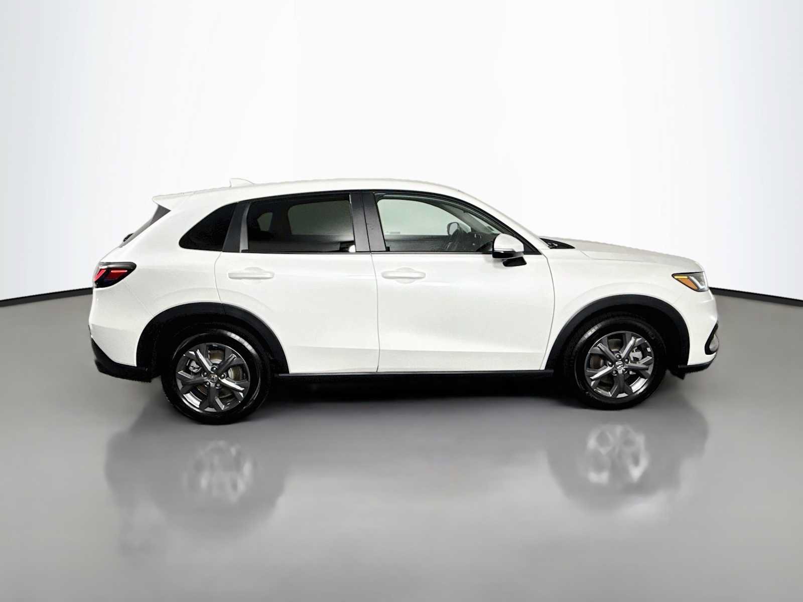 Certified 2027 Honda HR-V LX image 8
