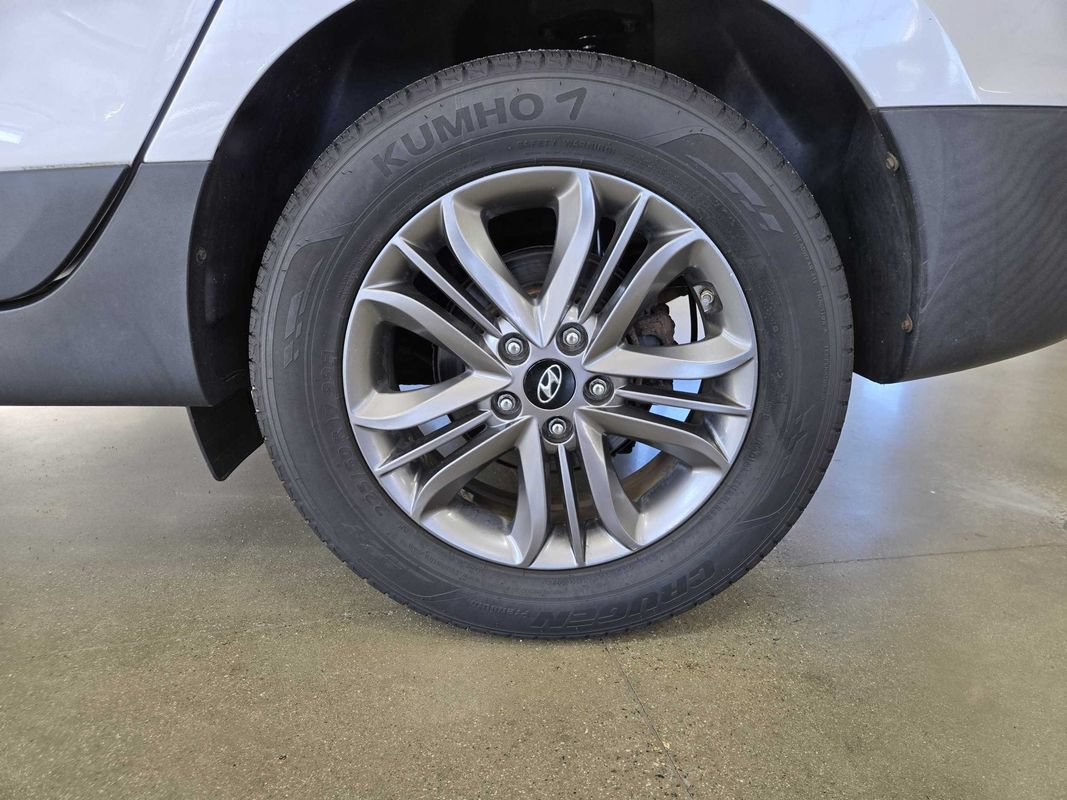 Used 2015 Hyundai Tucson SE AWD/4WD image 29