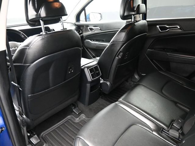 Used 2025 Kia Sportage EX image 2