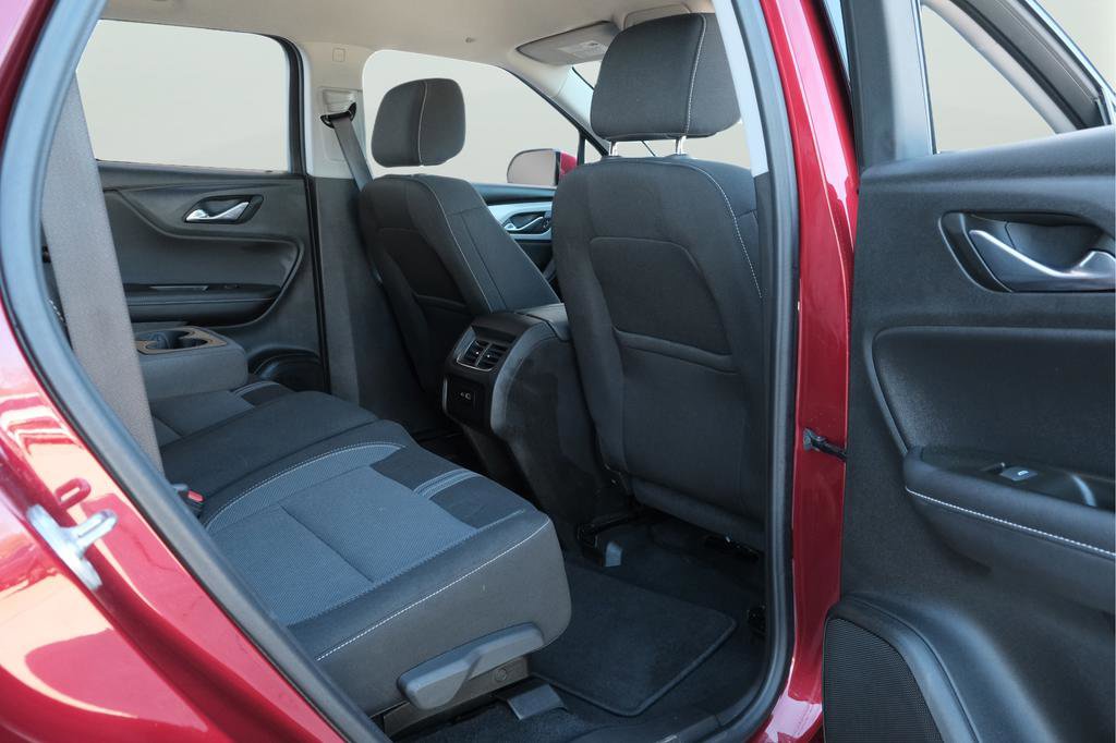 Used 2025 Chevrolet Blazer LT image 37