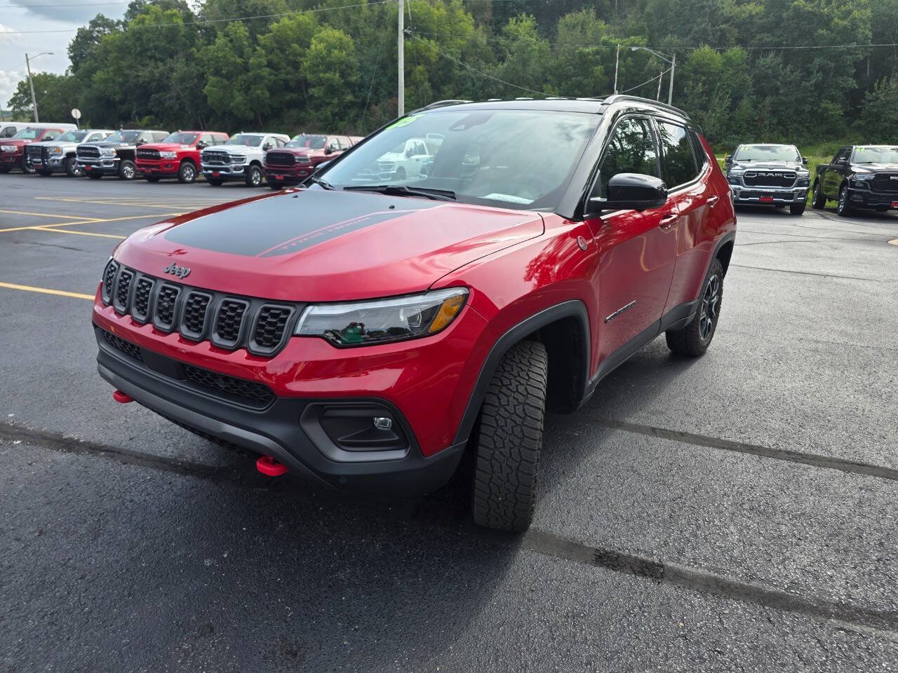 Used 2025 Jeep Compass Trailhawk w/ Trailhawk Elite Group AWD/4WD image 6