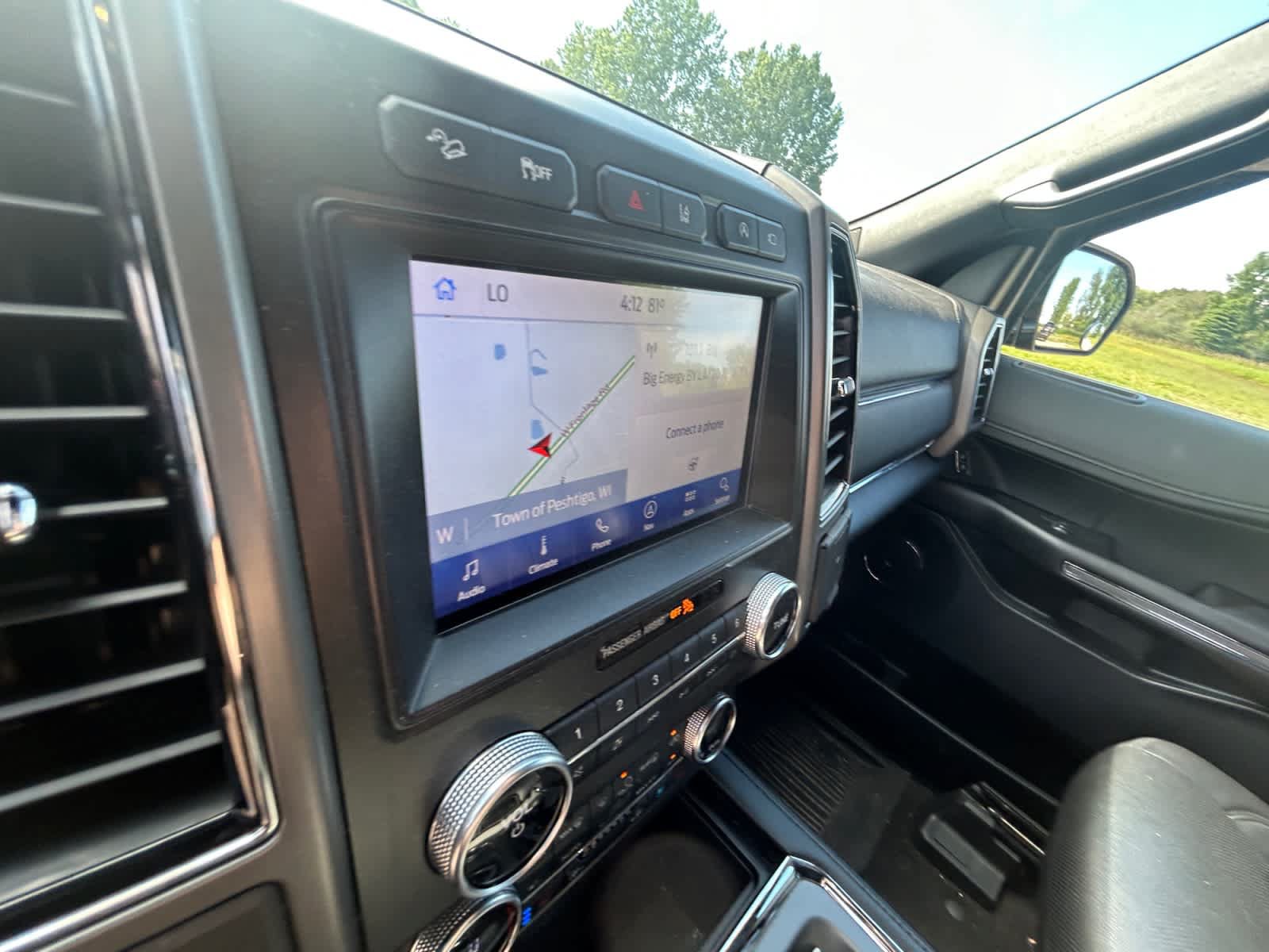 Used 2020 Ford Expedition XLT w/ Equipment Group 202A AWD/4WD image 15