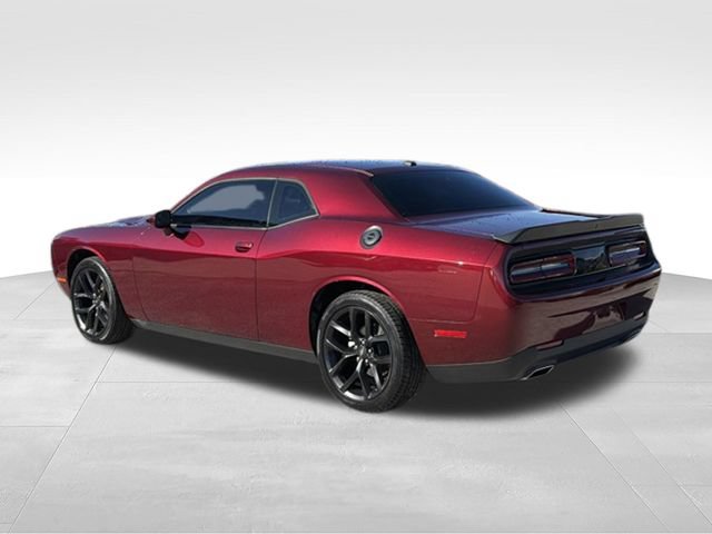 Used 2022 Dodge Challenger SXT w/ Blacktop Package RWD video 3