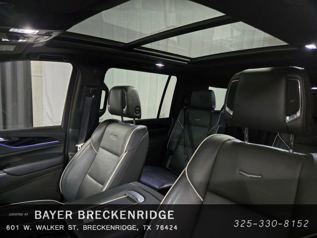 Used 2023 Cadillac Escalade ESV Sport AWD/4WD image 16