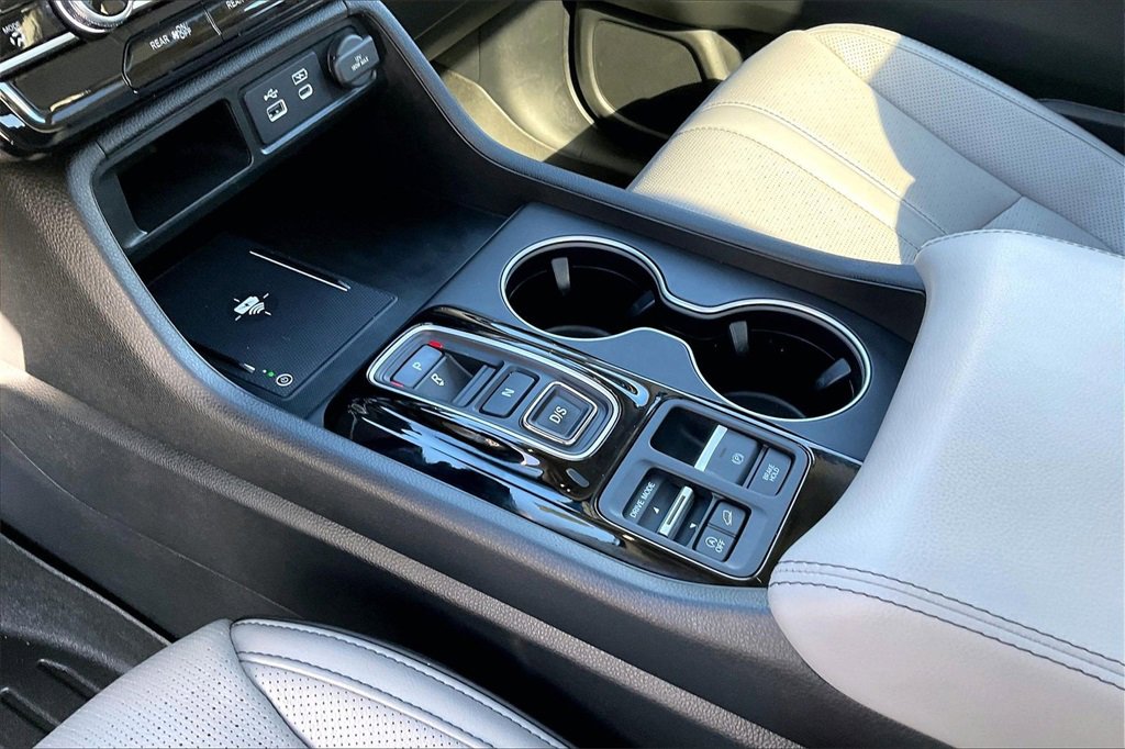 Used 2024 Honda Pilot Elite image 18