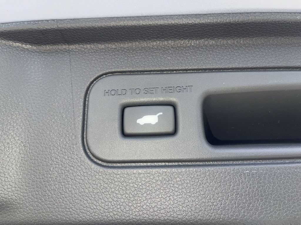 Used 2026 Honda Pilot Elite image 16
