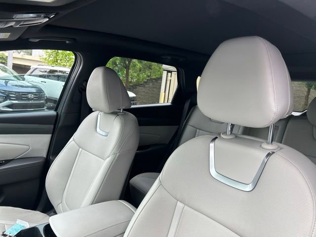 Used 2025 Hyundai Tucson Limited FWD image 10
