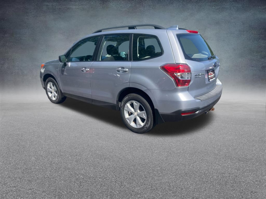 Used 2016 Subaru Forester 2.5i w/ Alloy Wheel Package AWD/4WD image 4