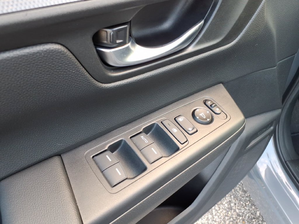 Used 2024 Honda CR-V LX image 11