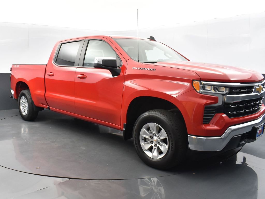 Used 2024 Chevrolet Silverado 1500 LT image 3