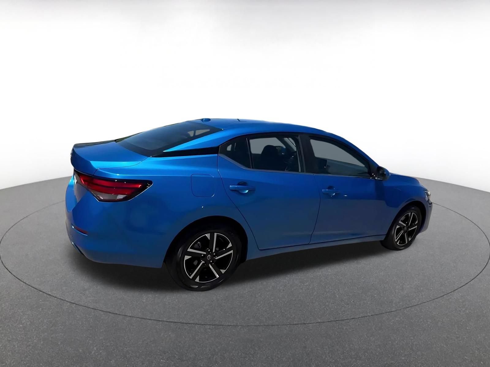 Used 2025 Nissan Sentra SV FWD image 15