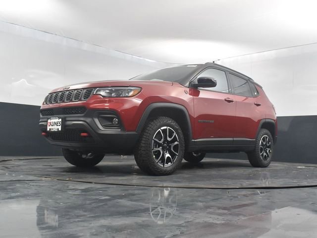 New 2026 Jeep Compass Trailhawk w/ Sun, Sound & Navigation Group AWD/4WD image 44