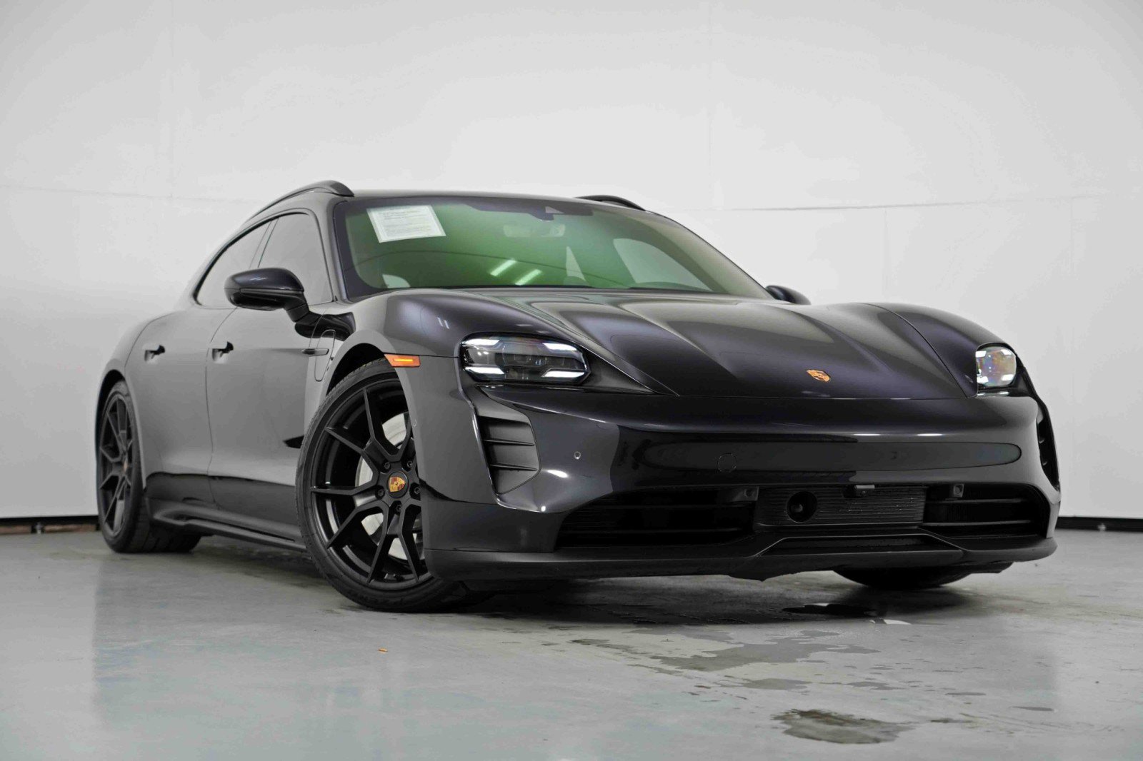 Used 2023 Porsche Taycan GTS AWD/4WD image 55