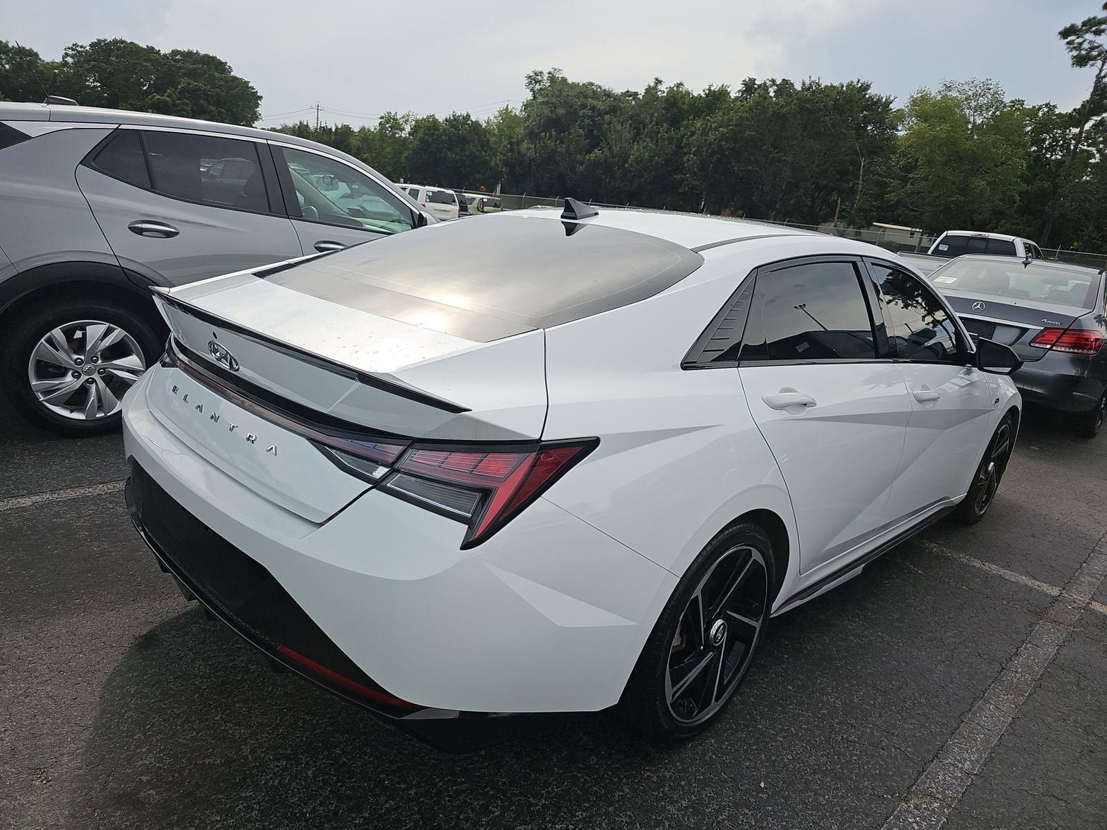 Used 2022 Hyundai Elantra N Line w/ Preferred Accessory Package FWD image 6