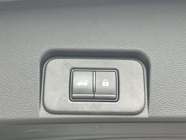 Certified 2024 Nissan Rogue Platinum w/ Platinum Premium Package image 27