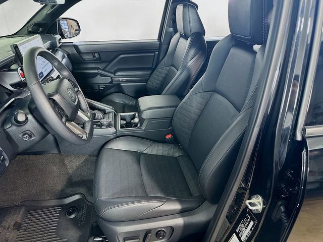 Used 2025 Toyota 4Runner TRD Off-Road Premium image 16