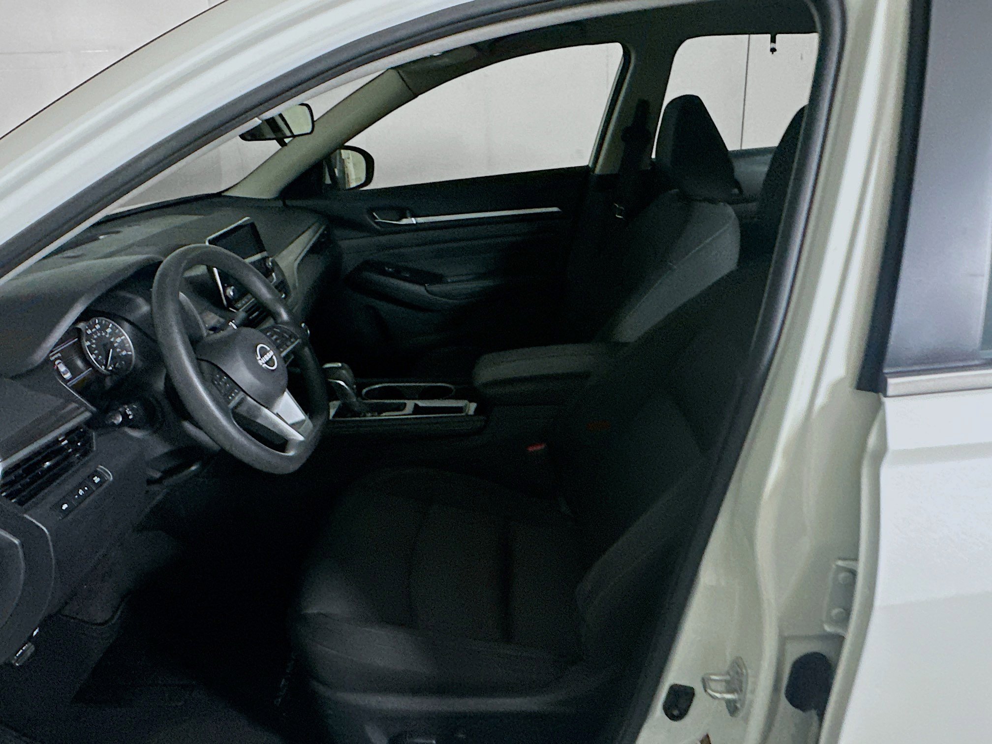 Used 2023 Nissan Altima 2.5 SV image 13