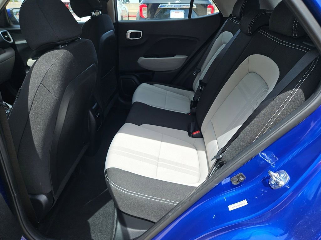 Used 2025 Hyundai Venue SEL image 27