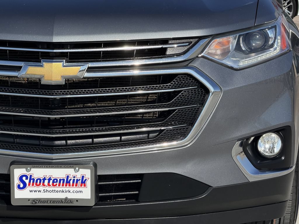 Used 2020 Chevrolet Traverse LT FWD image 8