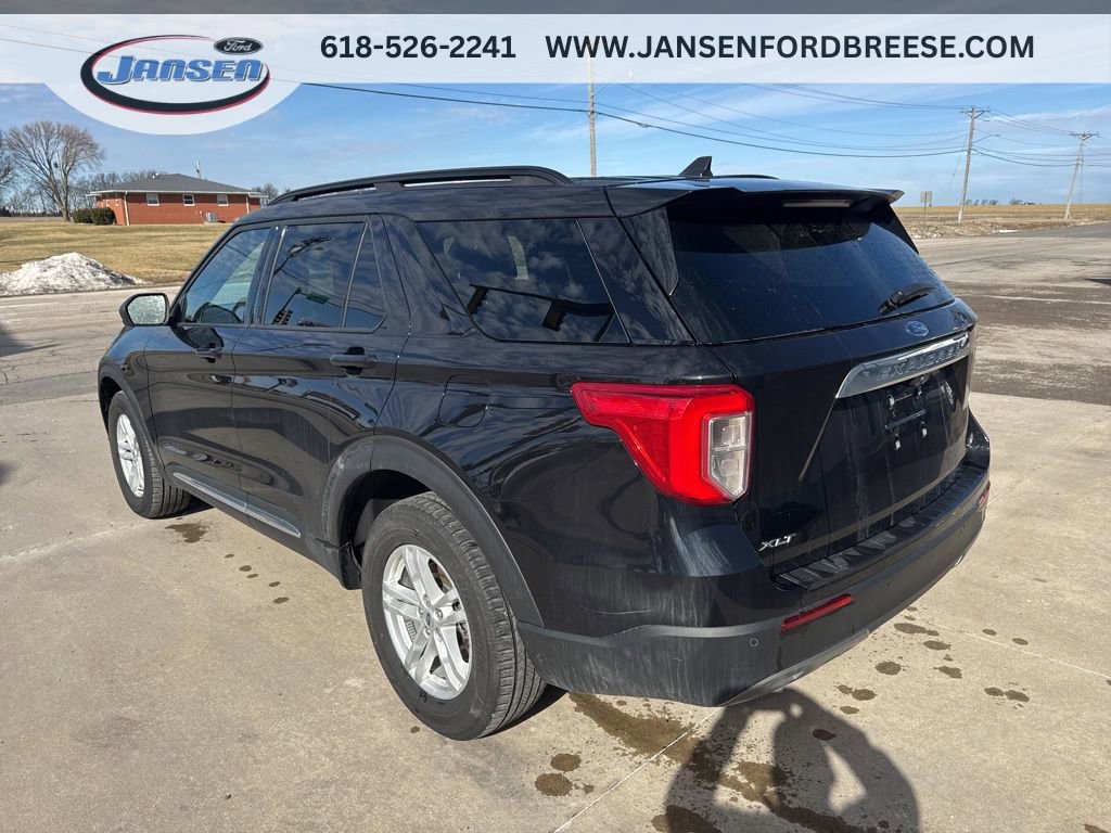 Used 2023 Ford Explorer XLT w/ Equipment Group 202A image 4