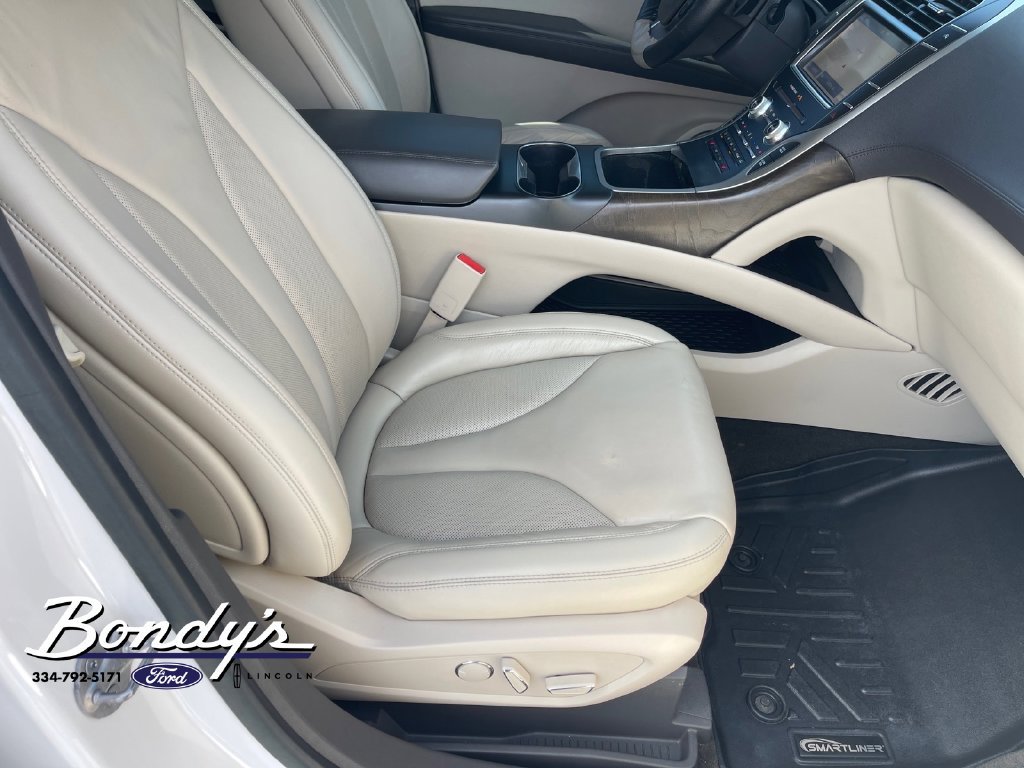 Used 2019 Lincoln Nautilus Select FWD image 18