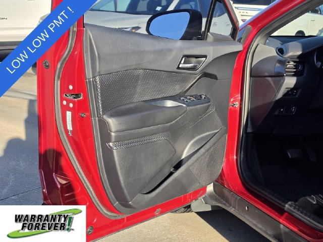 Used 2019 Toyota C-HR LE FWD image 15