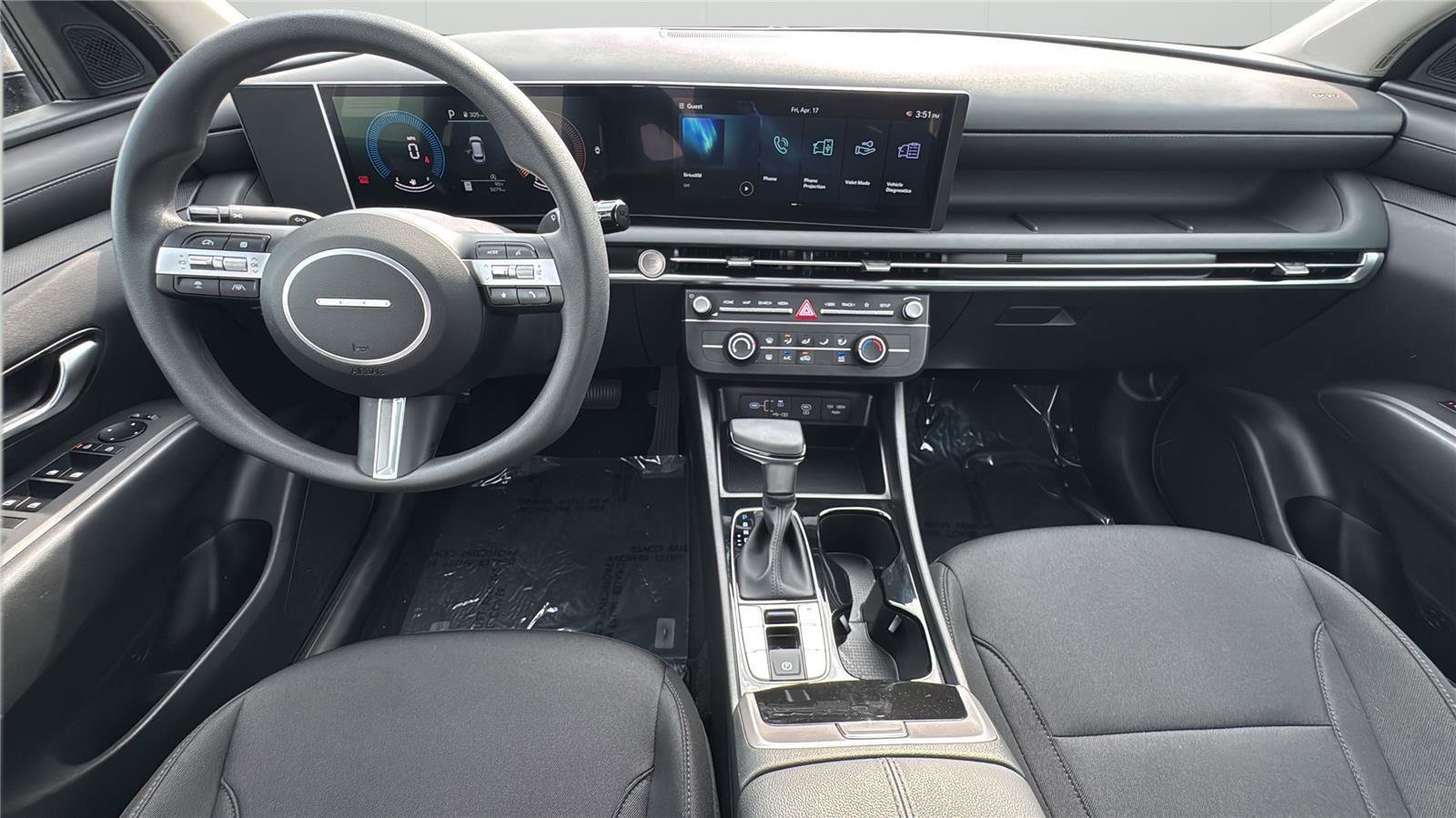 Certified 2025 Hyundai Tucson SE image 22