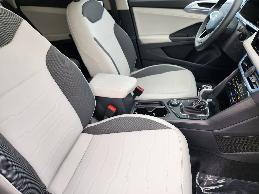 New 2026 Volkswagen Taos SE AWD/4WD image 4