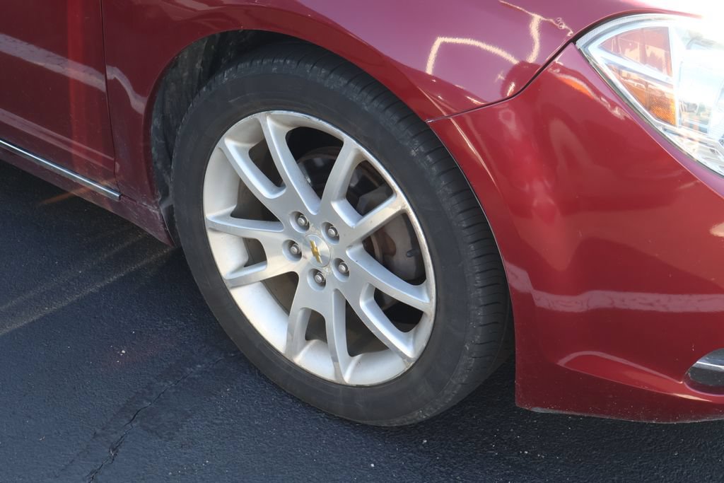 Used 2011 Chevrolet Malibu LTZ FWD image 6