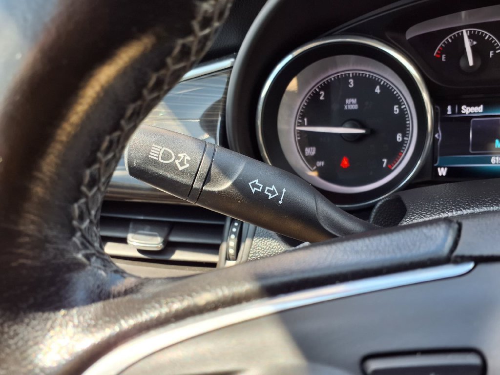 Used 2019 Buick Envision Preferred AWD/4WD image 17