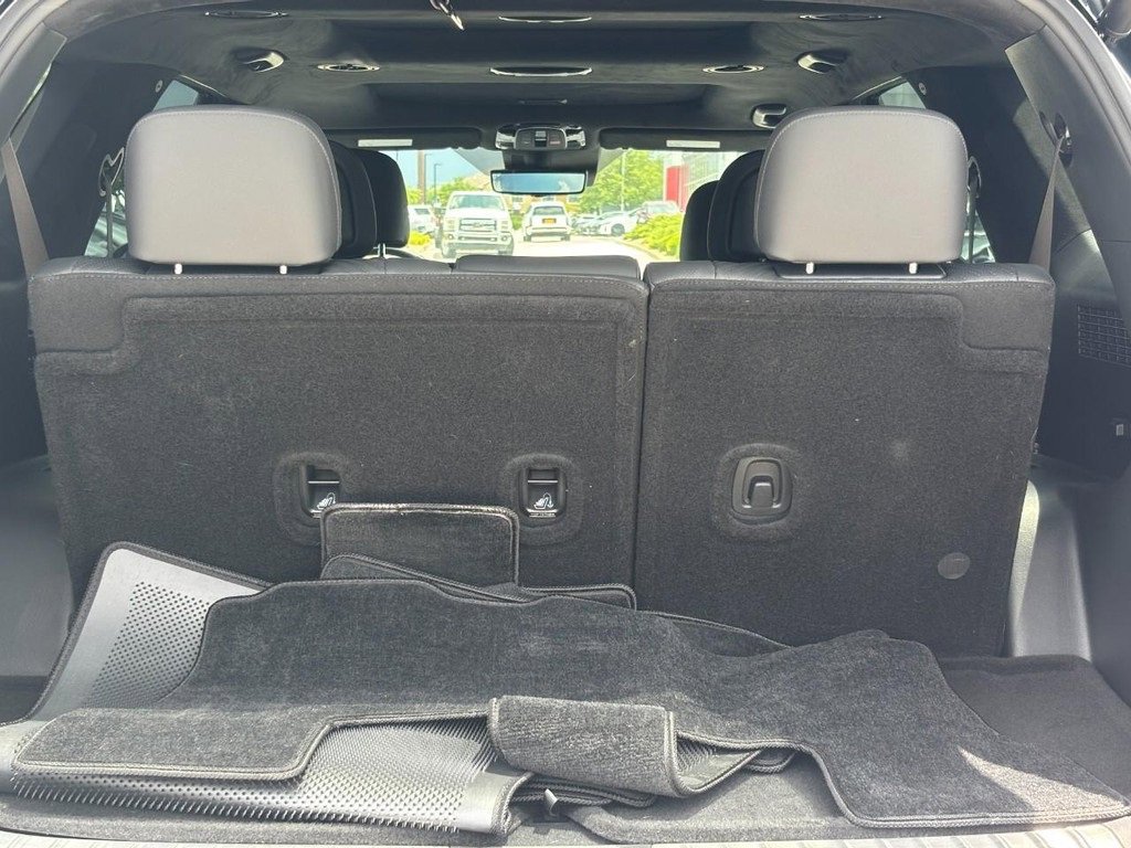 Used 2024 Hyundai Palisade Calligraphy image 4