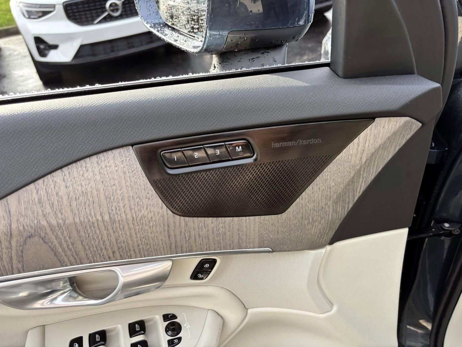 Used 2023 Volvo XC90 B6 Plus w/ Protection Package image 12