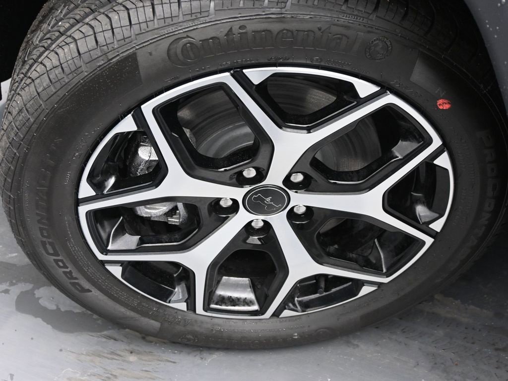 New 2026 Jeep Compass Limited image 18