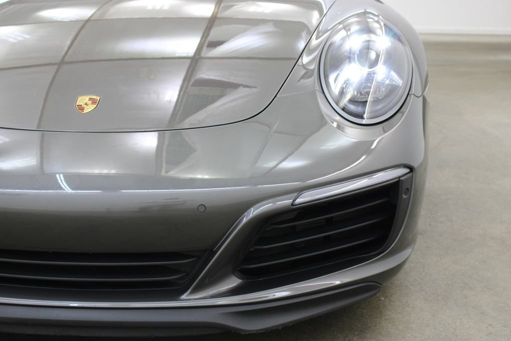 Certified 2018 Porsche 911 Carrera S RWD image 11