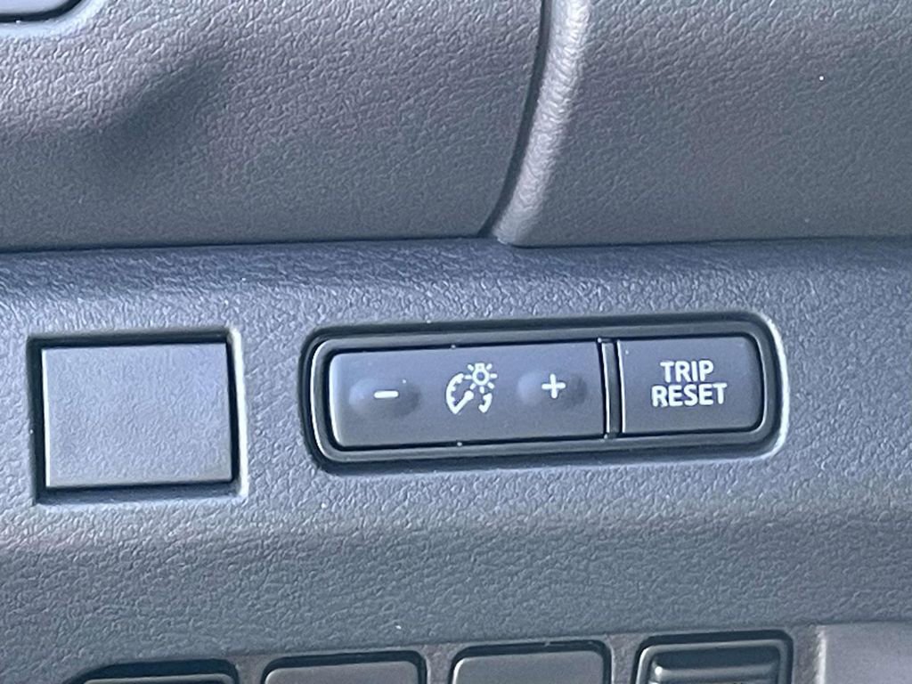 Used 2026 Nissan Frontier S w/ S Utility Package image 17