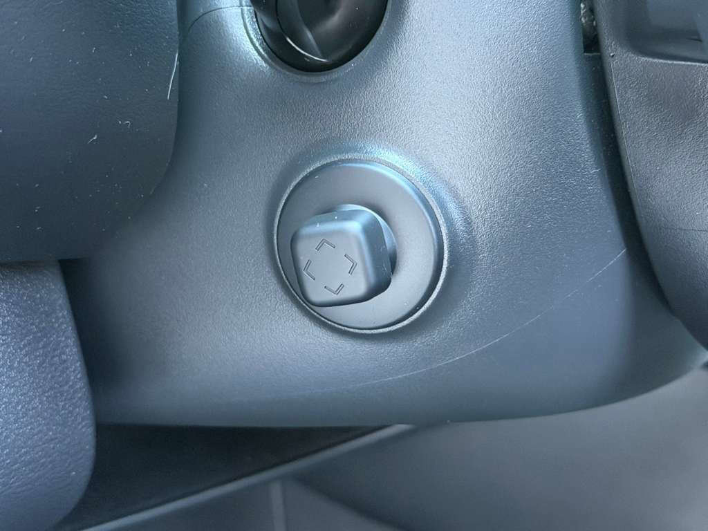 Used 2022 Nissan Pathfinder Platinum w/ Cargo Package image 26
