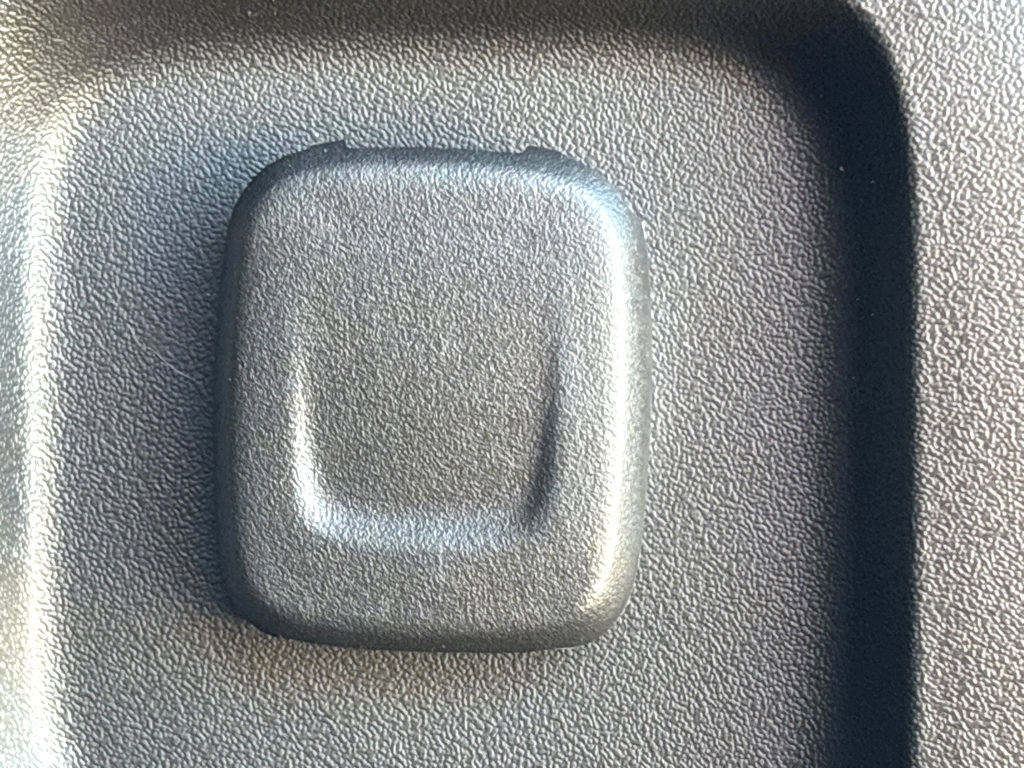 Used 2023 Chevrolet Traverse LT image 19