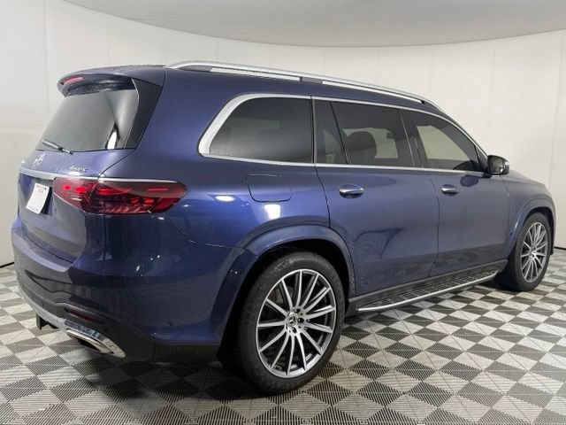 Used 2024 Mercedes-Benz GLS 580 4MATIC image 8