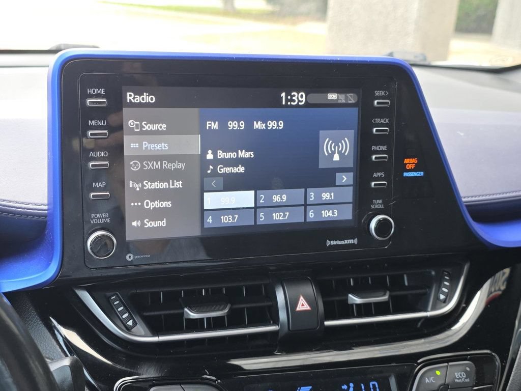Used 2021 Toyota C-HR XLE FWD image 14