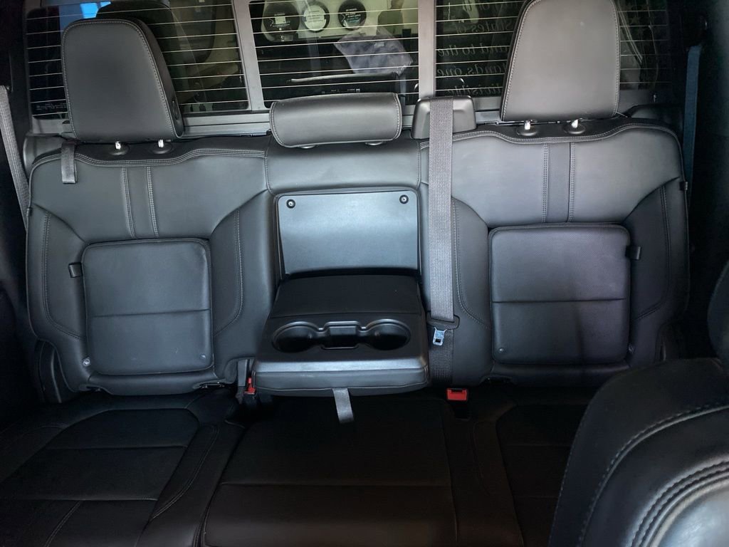 Used 2021 Chevrolet Silverado 3500 High Country w/ Technology Package image 15