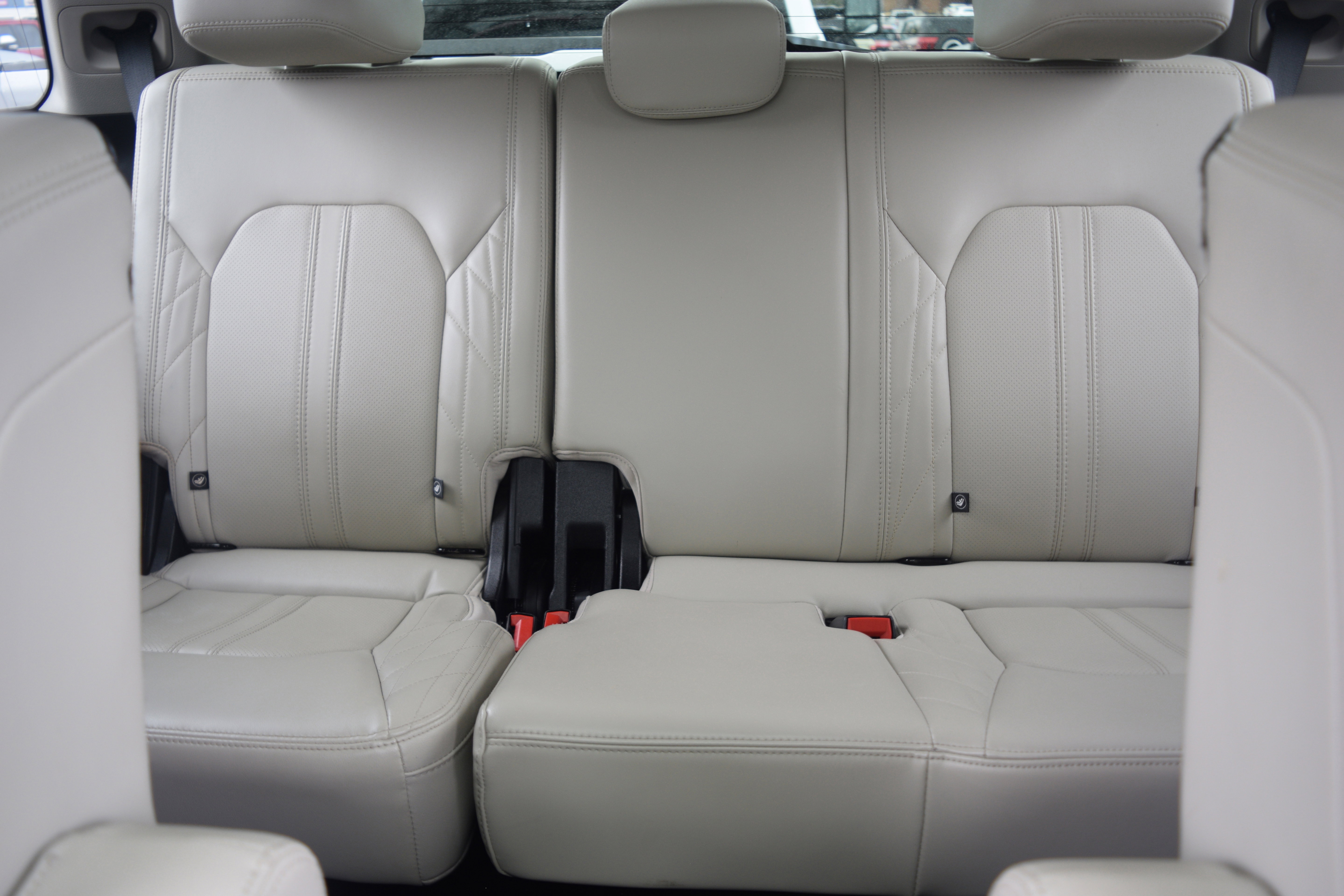 Used 2019 Ford Expedition Platinum image 17