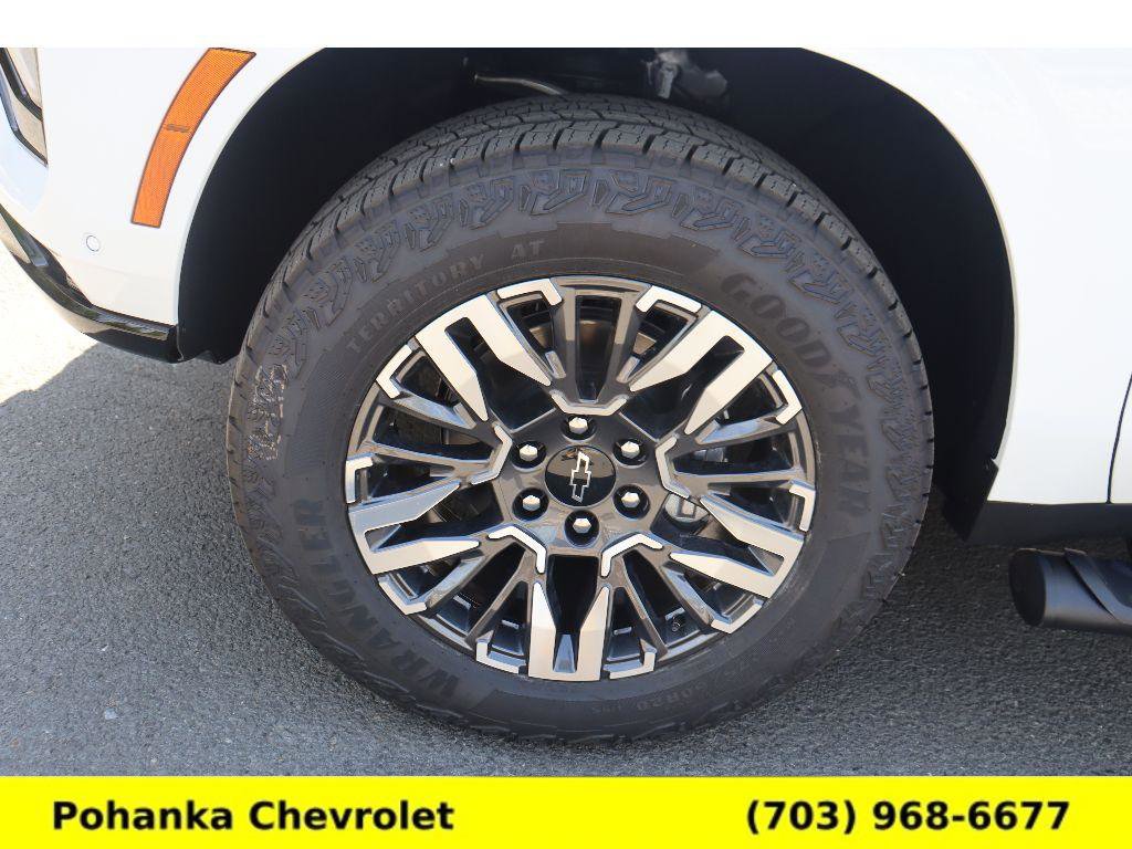 New 2026 Chevrolet Suburban Z71 image 33