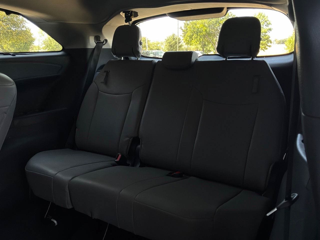 Used 2026 Toyota Sienna XLE FWD image 13